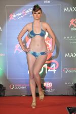 Model walk the ramp at Miss Maxim Bikini show in Mumbai on 15th Sept 2013 (216).JPG
